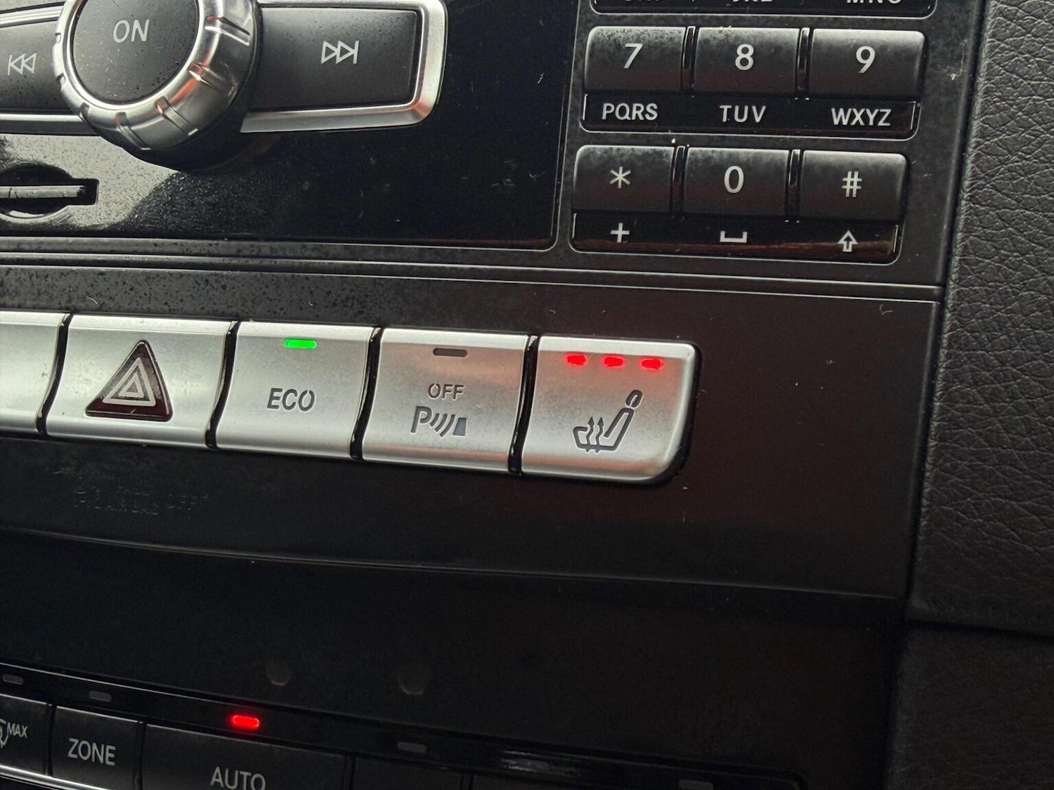 Used Mercedes-Benz E Class 2015 for sale - 77937952: Photo 20