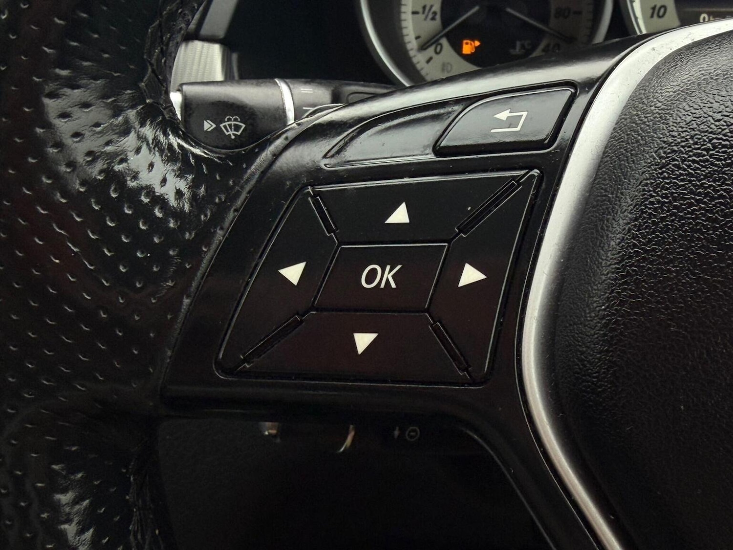 Used Mercedes-Benz E Class 2015 for sale - 77937952: Photo 21