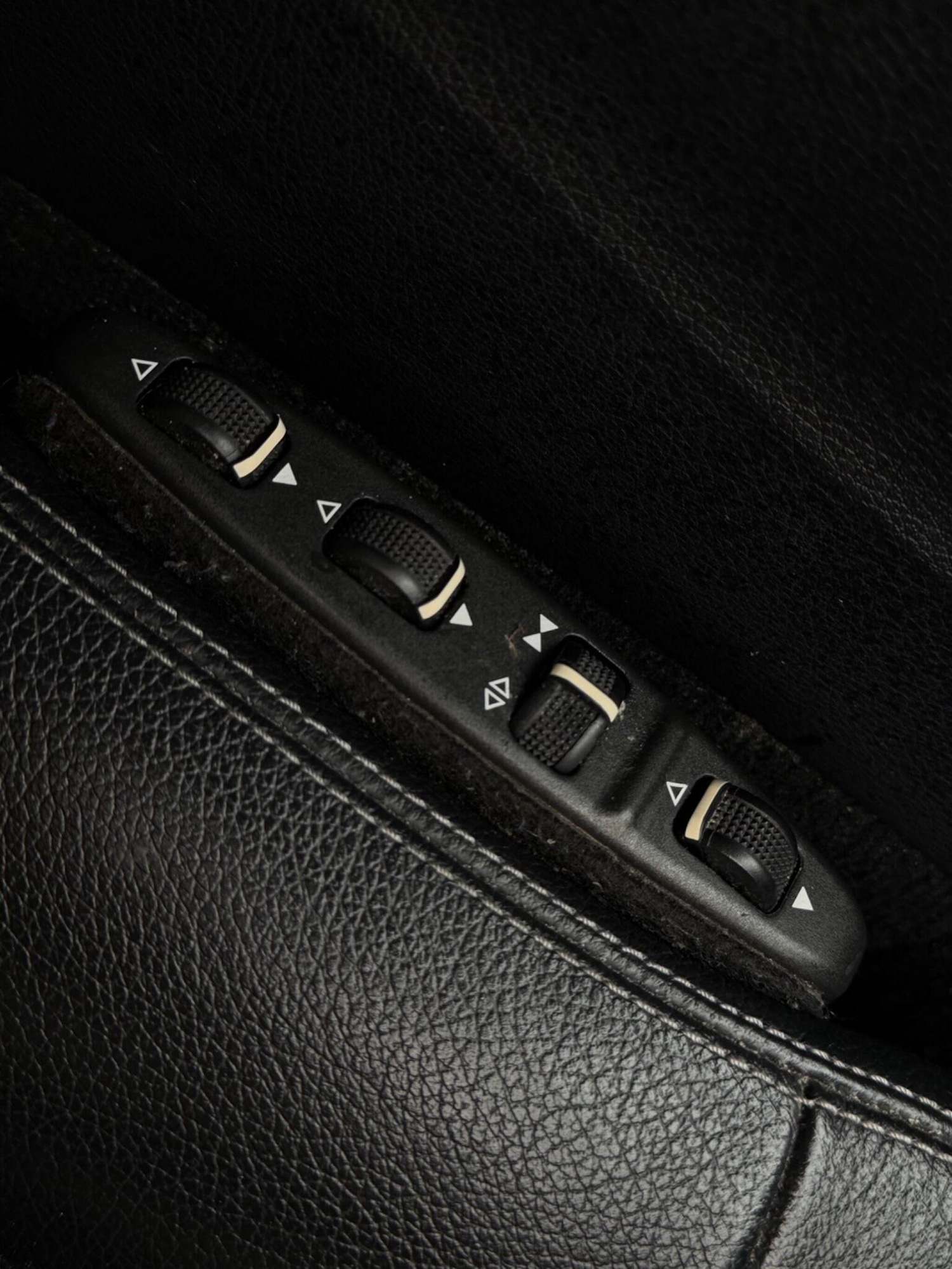 Used Mercedes-Benz E Class 2015 for sale - 77937952: Photo 28