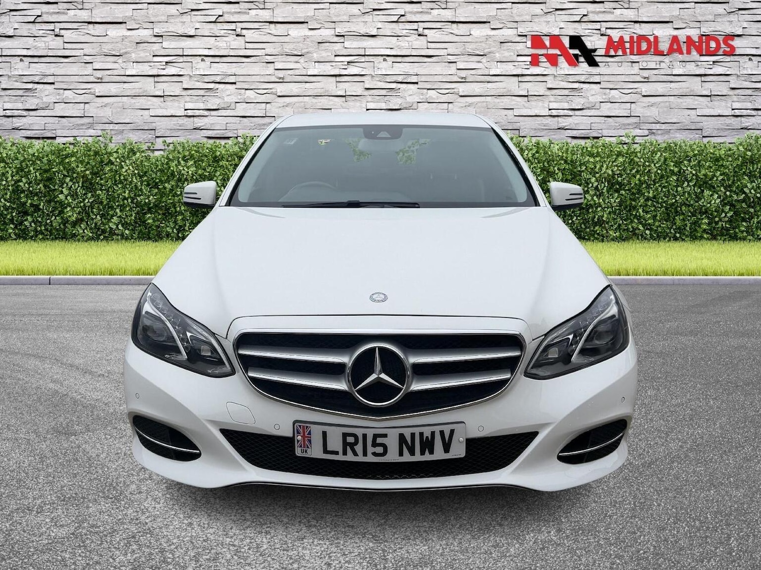 Used Mercedes-Benz E Class 2015 for sale - 77937952: Photo 5