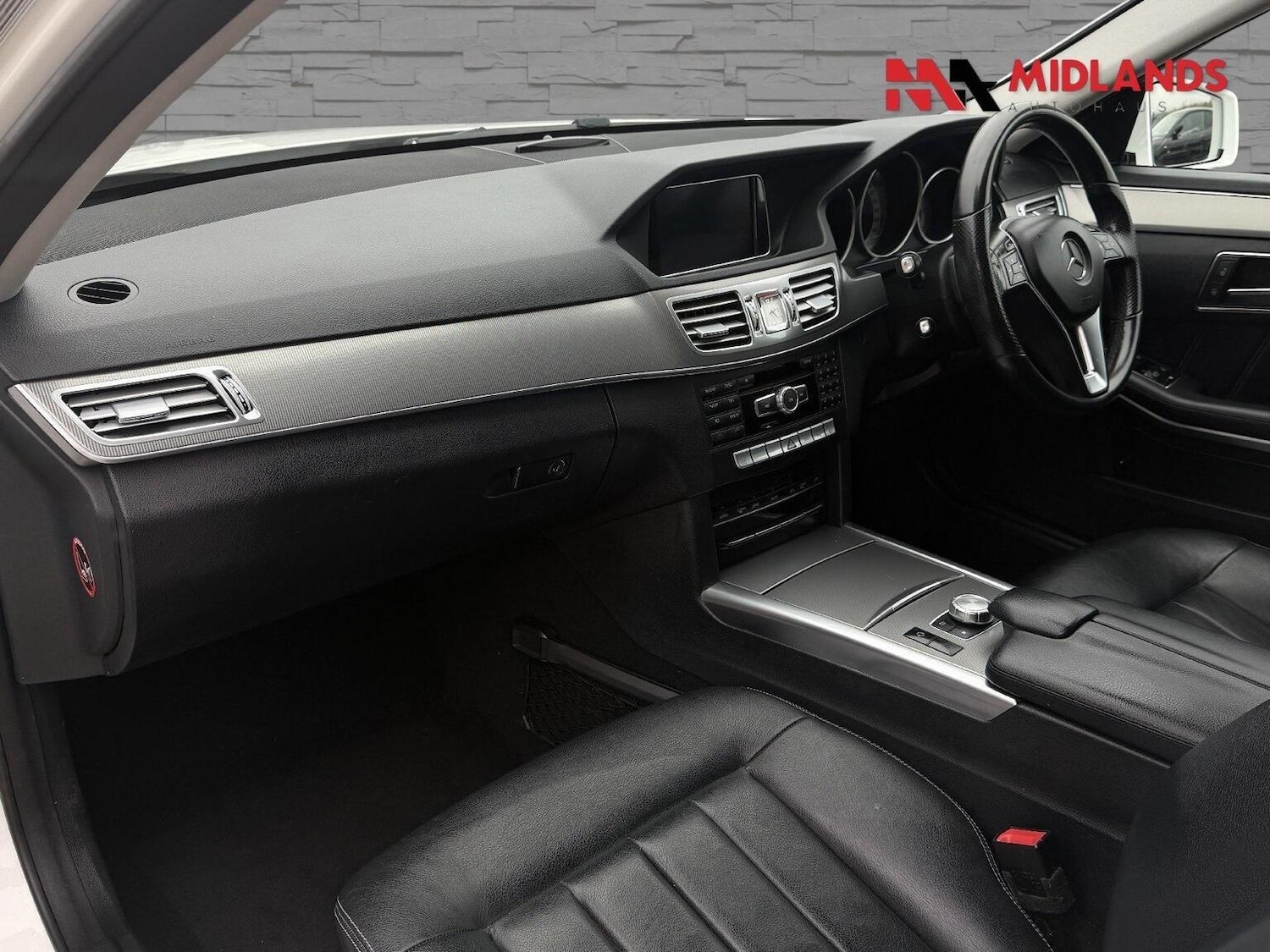 Used Mercedes-Benz E Class 2015 for sale - 77937952: Photo 9