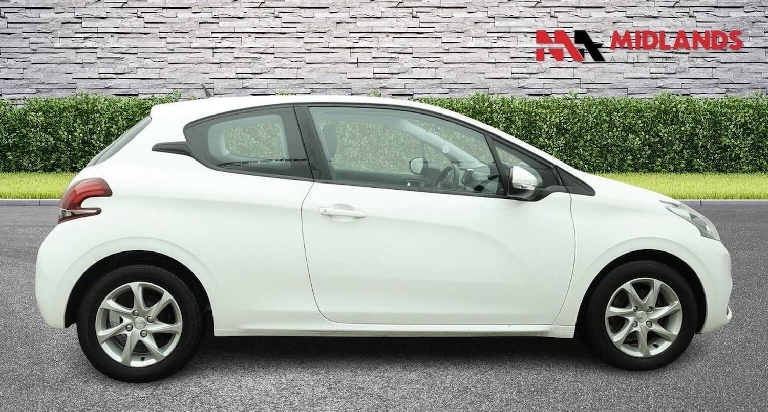 Used Peugeot 208 2016 for sale - 77595369: Photo 6