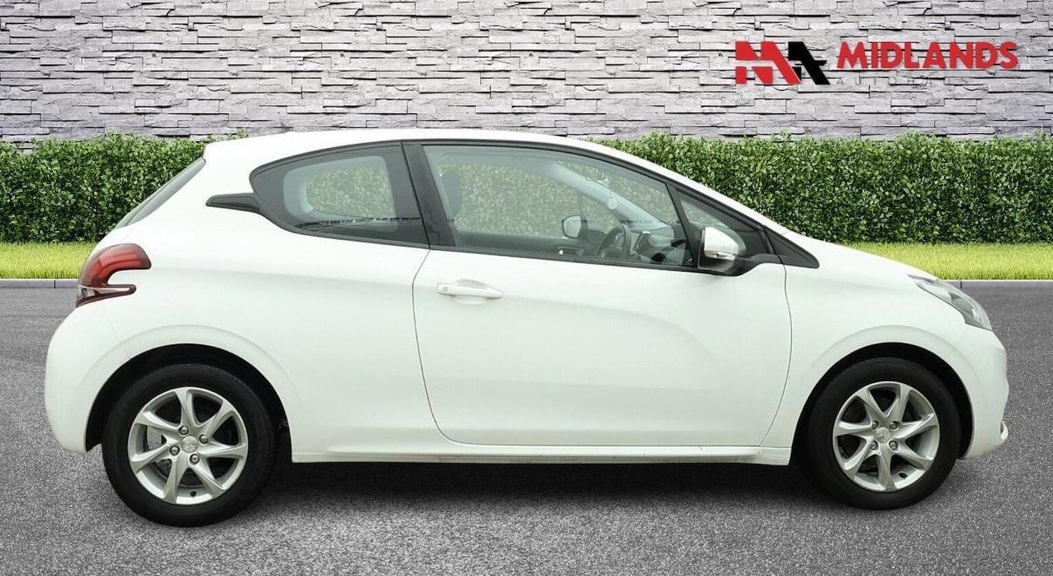 Used Peugeot 208 2016 for sale - 77595369: Photo 8