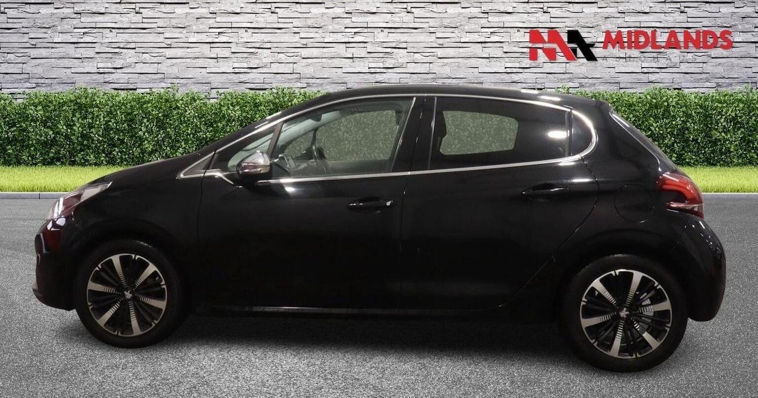 Used Peugeot 208 2018 for sale - 77289118: Photo 6