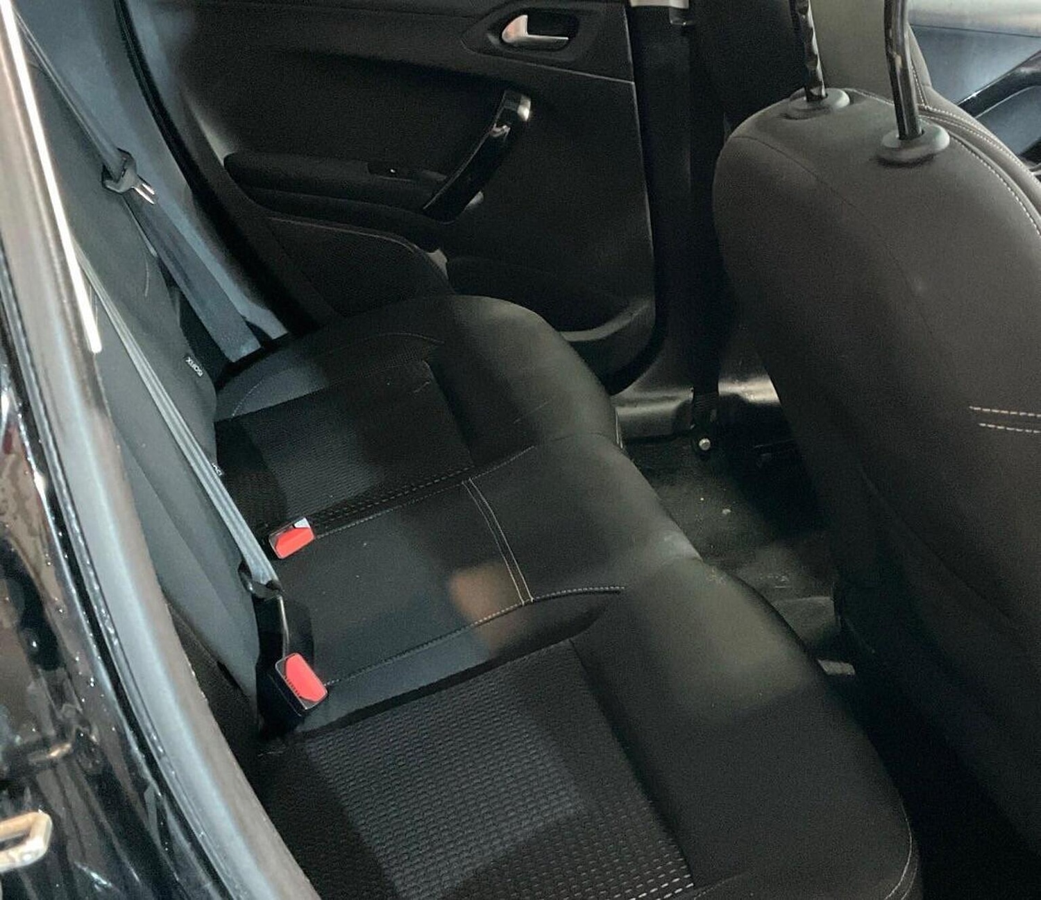 Used Peugeot 208 2018 for sale - 77289118: Photo 9