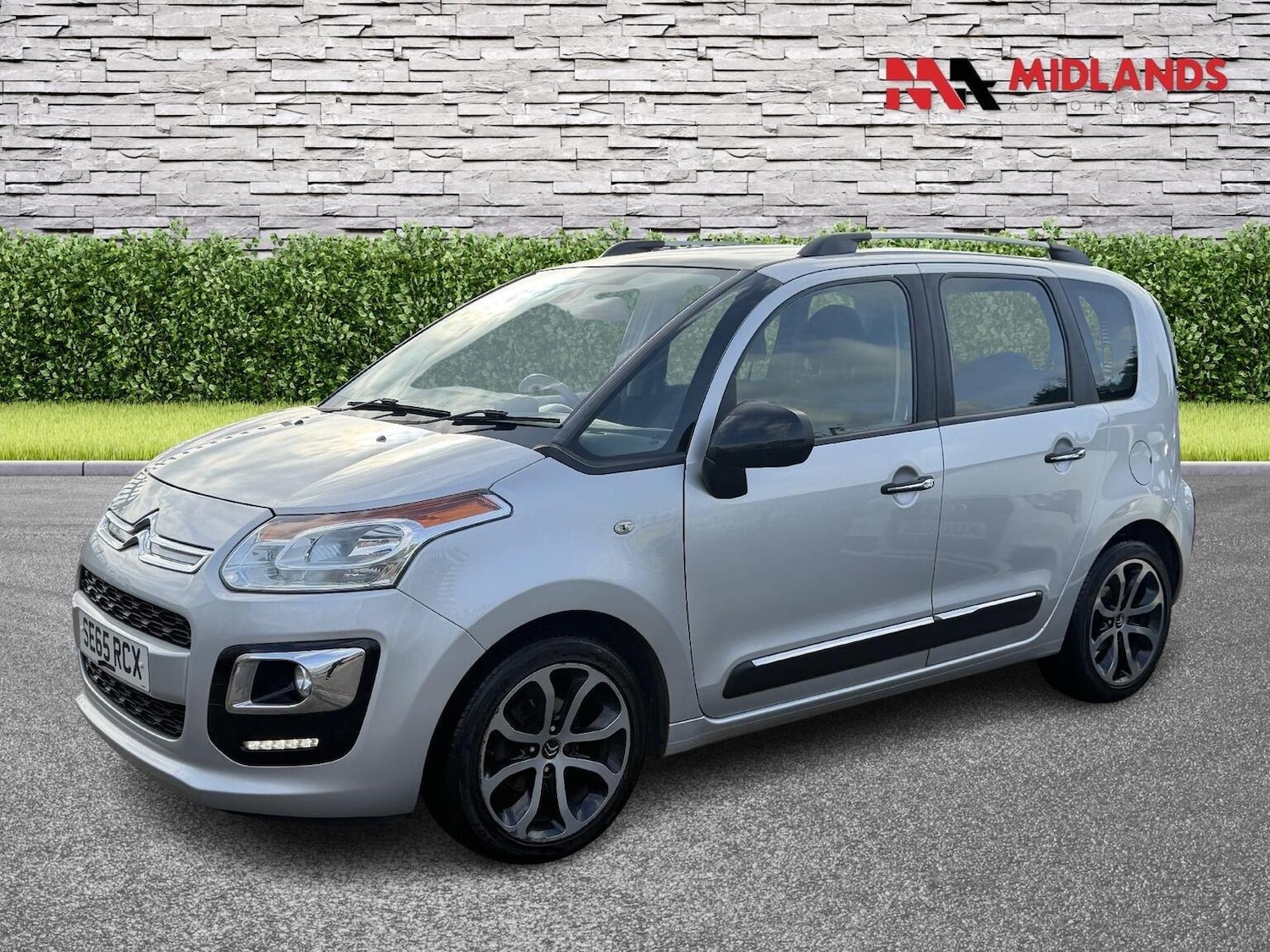 Used Citroen C3 Picasso 2016 for sale - 77968644: Photo 3