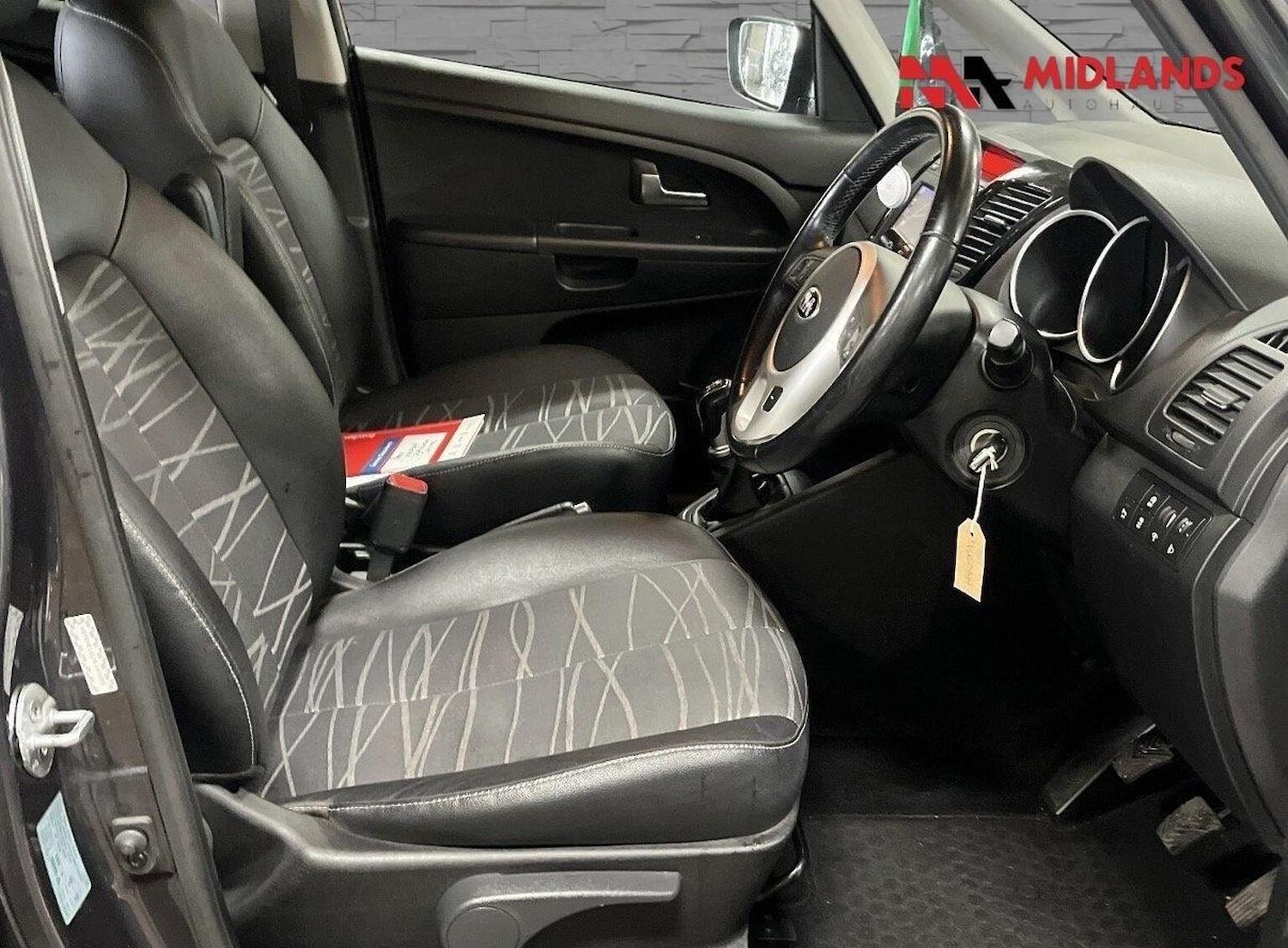 Used Kia Venga 2017 for sale - 78070510: Photo 5