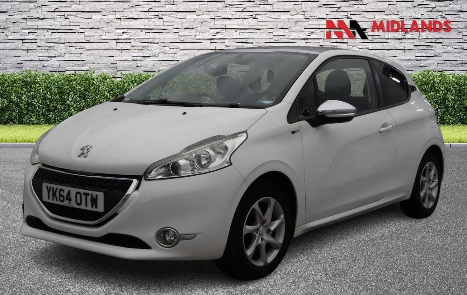 Used Peugeot 208 2014 for sale - 77567462: Photo 3