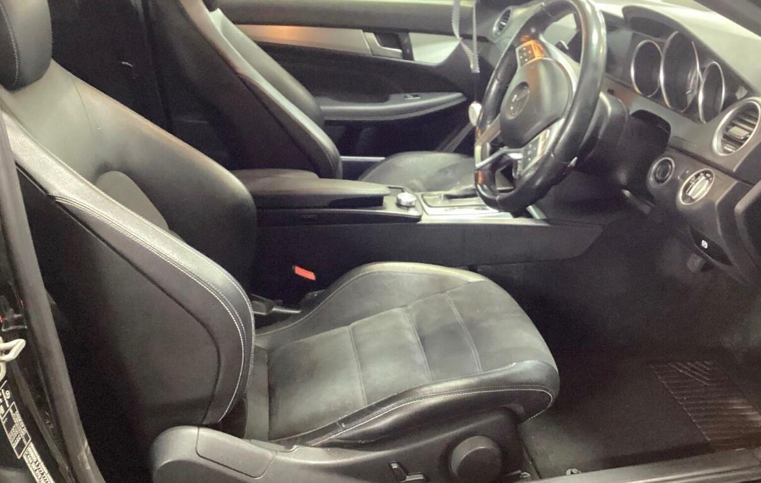 Used Mercedes-Benz C Class 2014 for sale - 77465683: Photo 8