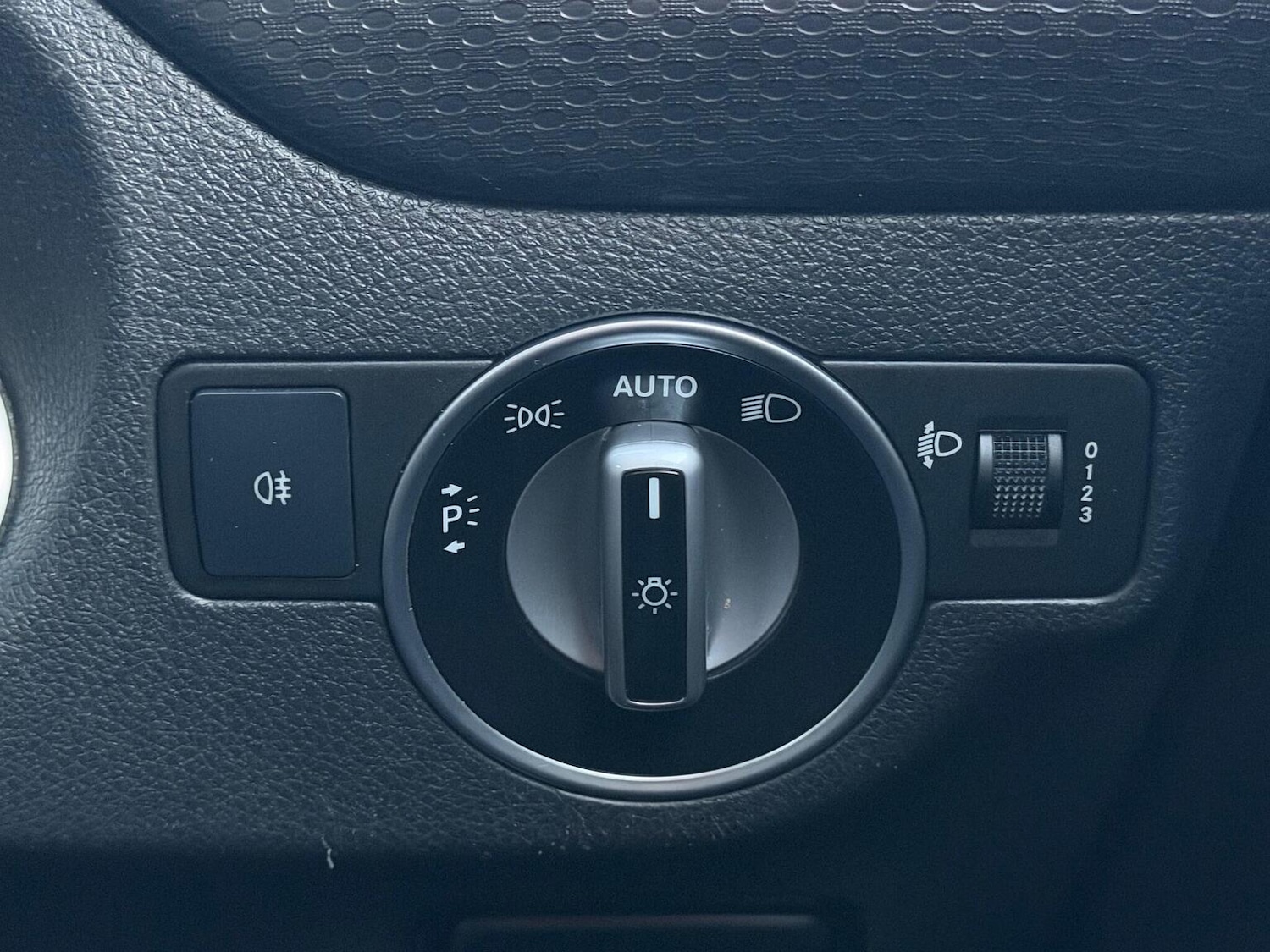 Used Mercedes-Benz A-Class 2017 for sale - 76897001: Photo 22