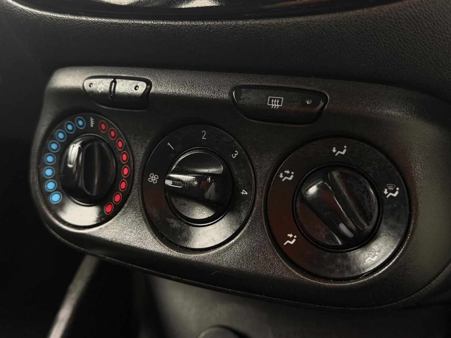 Used Vauxhall Corsa 2017 for sale - 76471246: Photo 8