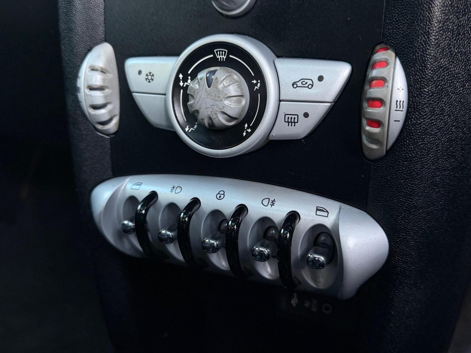 Used MINI Hatch 2009 for sale - 77721304: Photo 15