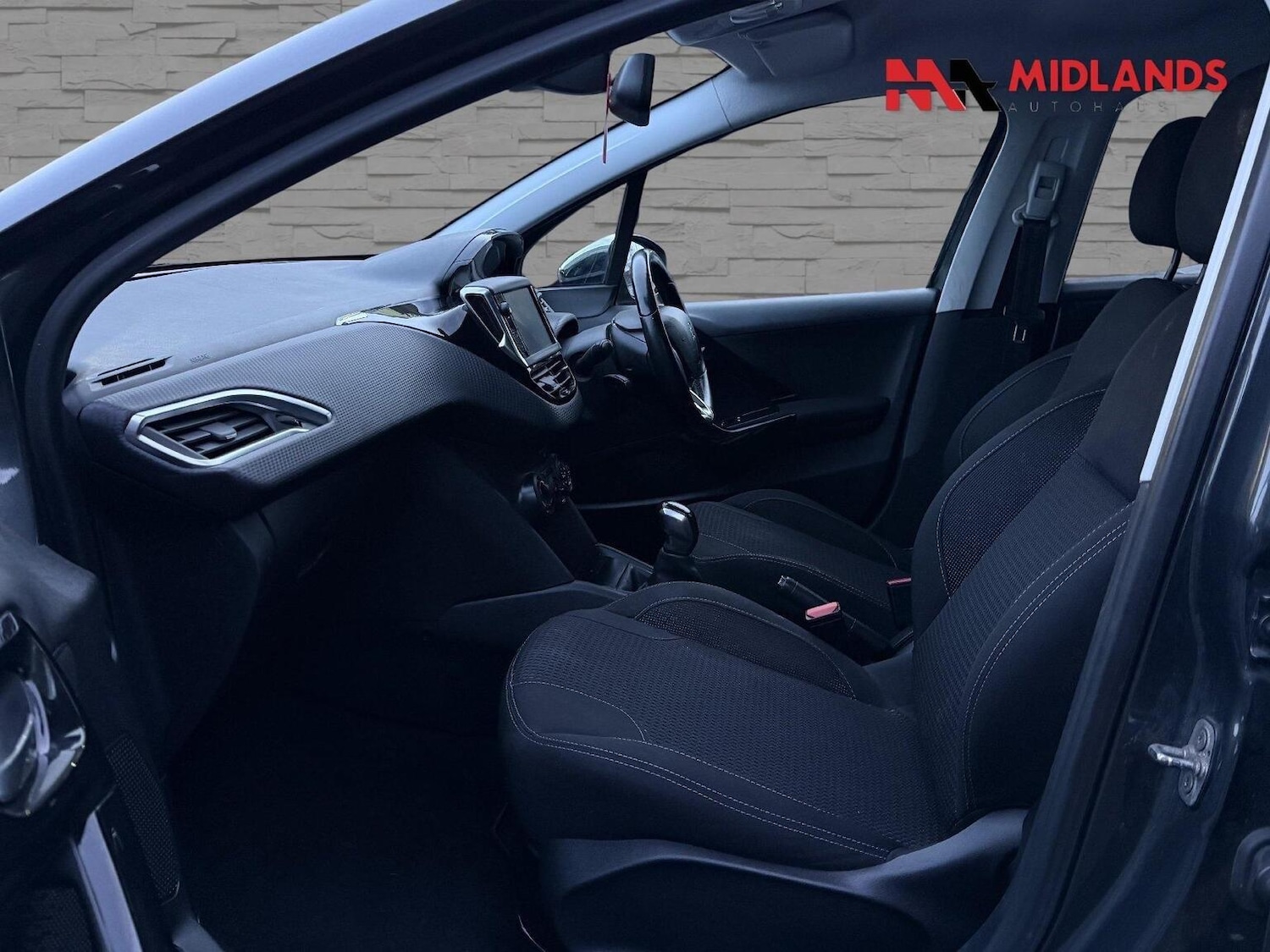 Used Peugeot 208 2017 for sale - 78168842: Photo 8