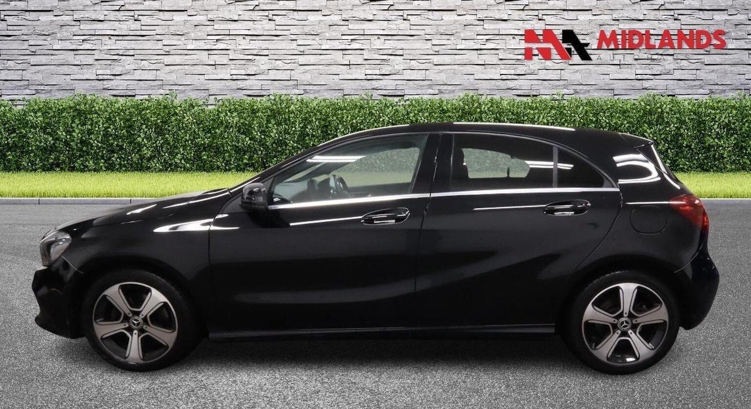 Used Mercedes-Benz A-Class 2018 for sale - 76497457: Photo 6