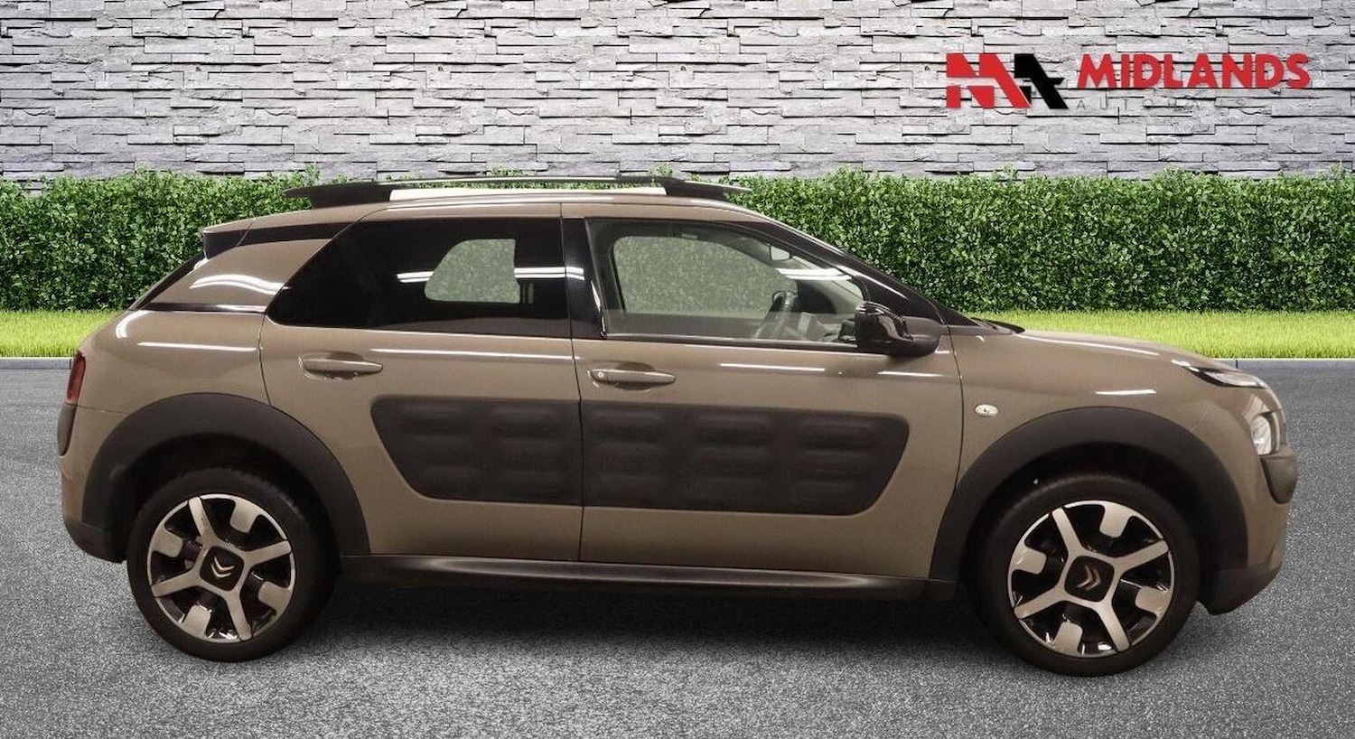 Used Citroen C4 Cactus 2017 for sale - 77822323: Photo 6