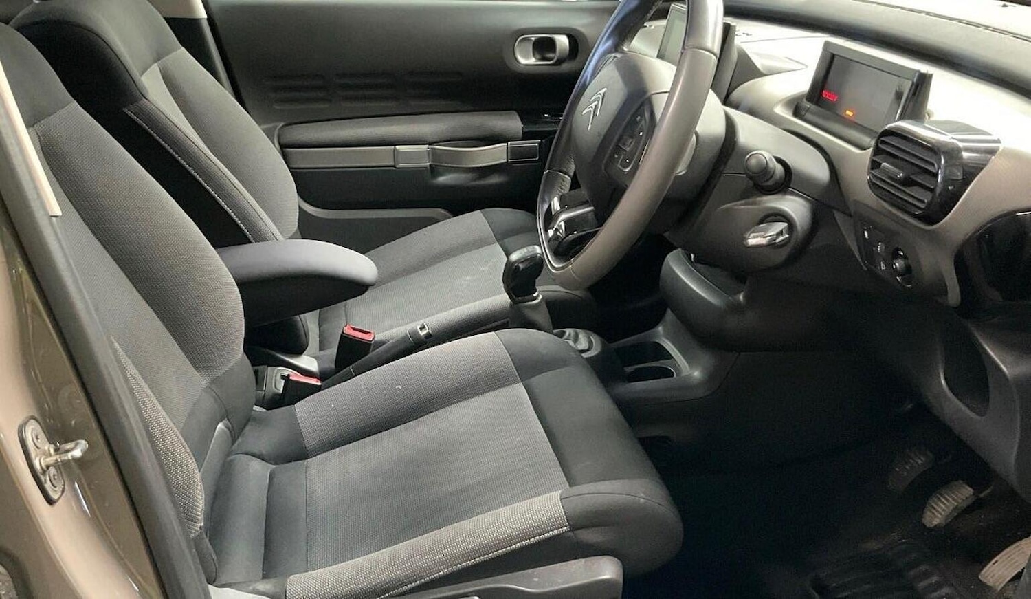 Used Citroen C4 Cactus 2017 for sale - 77822323: Photo 9