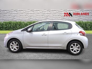Used Peugeot 208 2015 for sale - 78168802: Photo