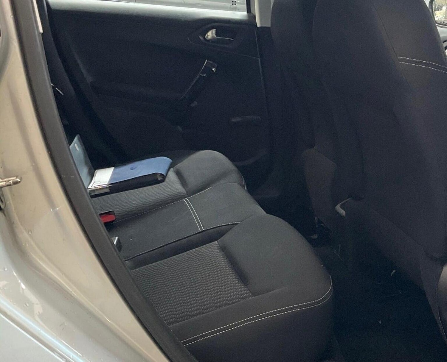 Used Peugeot 208 2015 for sale - 78168802: Photo 6