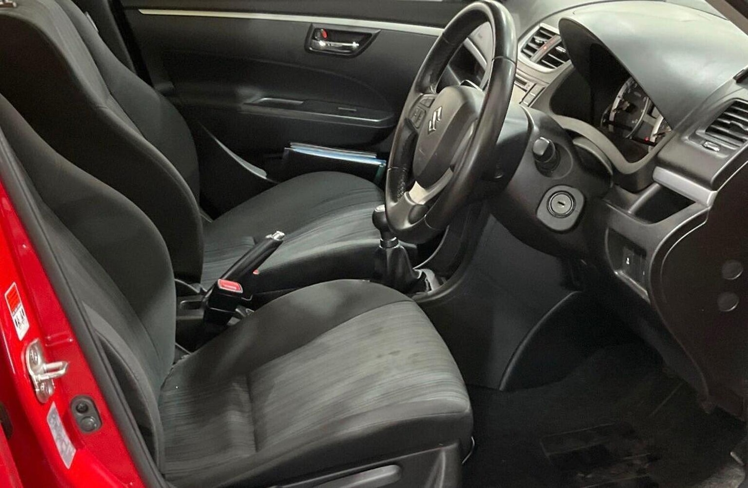 Used Suzuki Swift 2015 for sale - 77228242: Photo 6