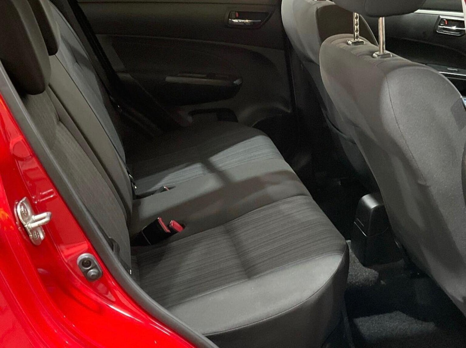 Used Suzuki Swift 2015 for sale - 77228242: Photo 8