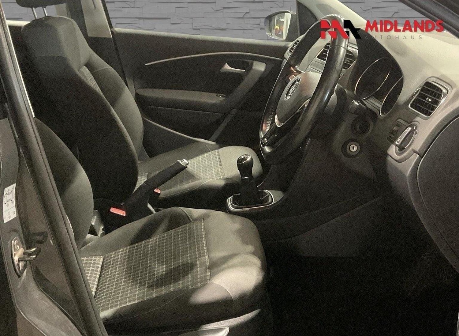 Used Volkswagen Polo 2015 for sale - 76924498: Photo 8