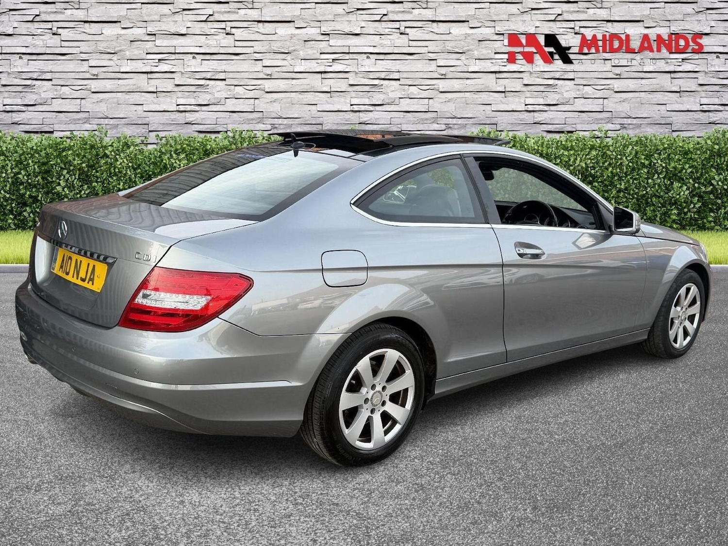 Used Mercedes-Benz C Class 2014 for sale - 78004613: Photo 3