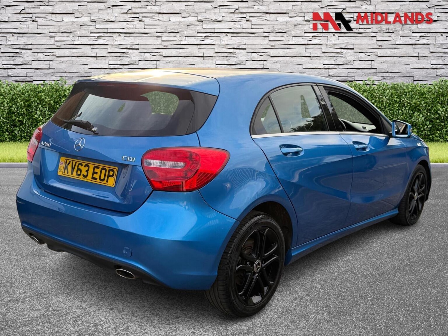 Used Mercedes-Benz A-Class 2013 for sale - 76347232: Photo 4