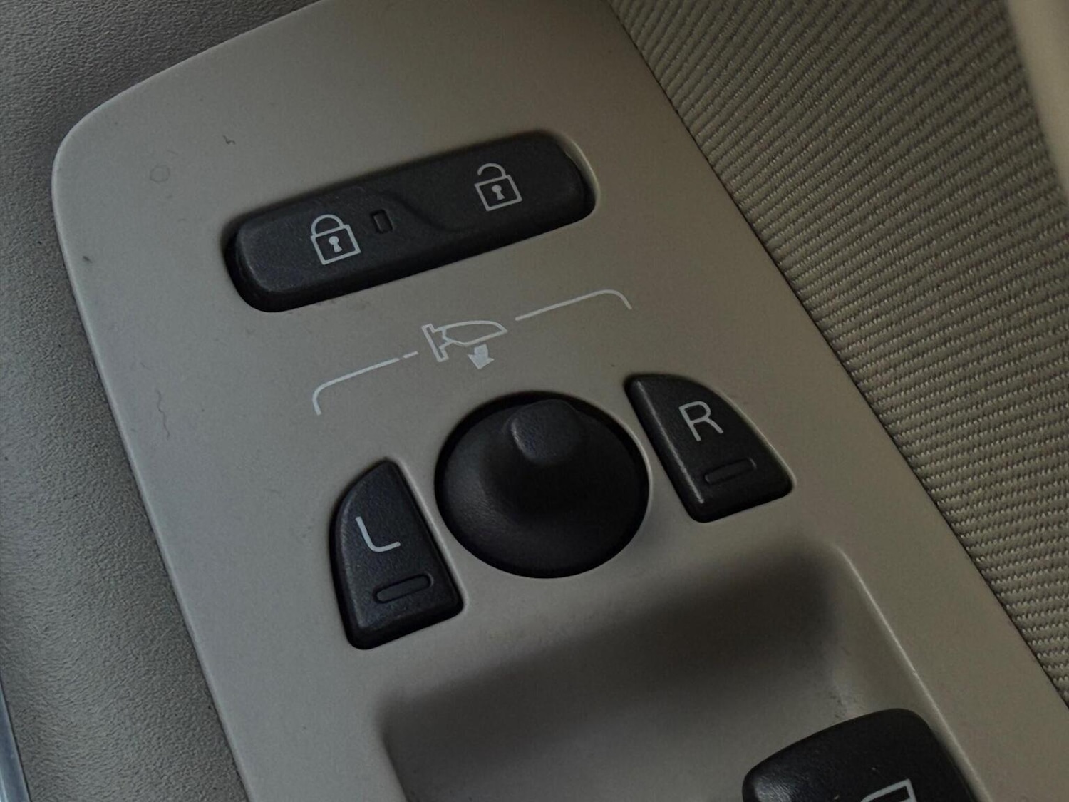 Used Volvo V40 2013 for sale - 77572756: Photo 17