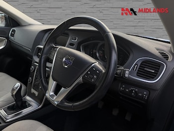 Used Volvo V40 2013 for sale - 77572756: Photo