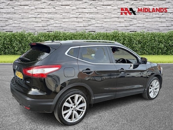 Used Nissan Qashqai 2015 for sale - 77981826: Photo