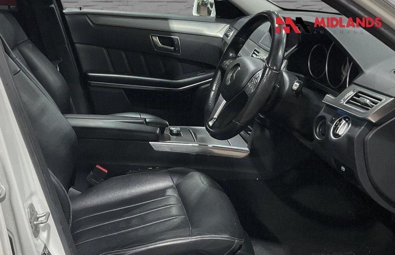 Used Mercedes-Benz E Class 2015 for sale - 77656168: Photo 8