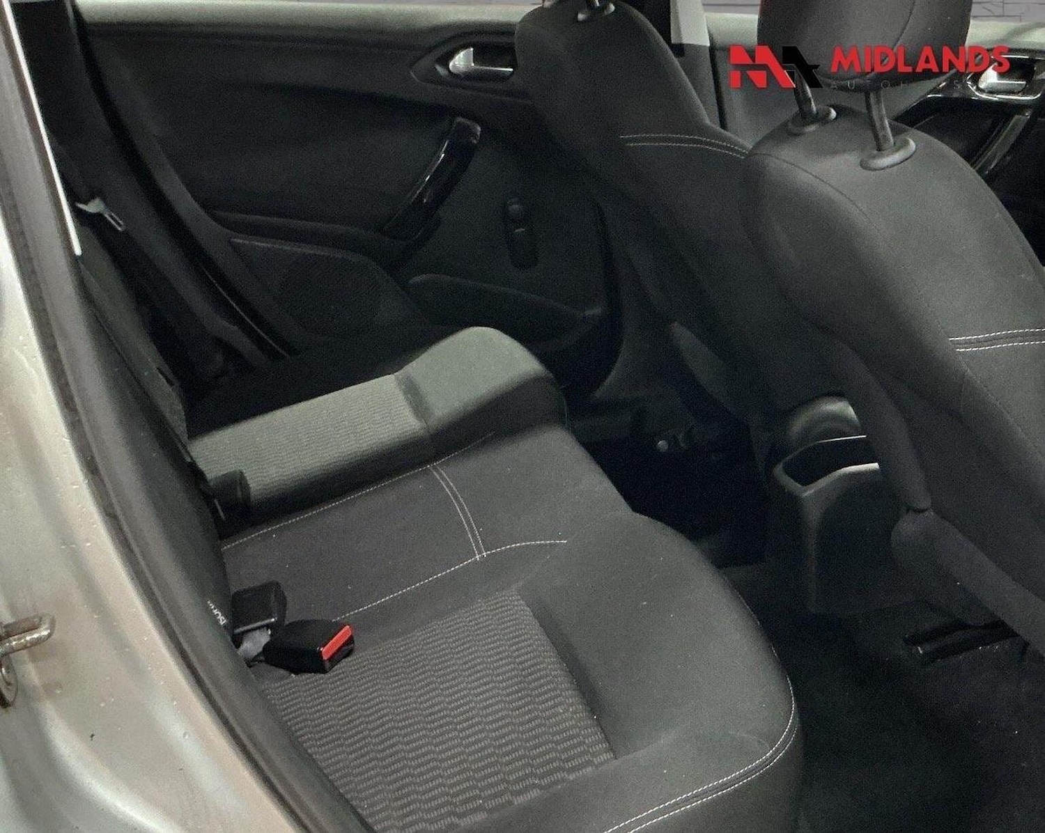 Used Peugeot 208 2017 for sale - 77822351: Photo 6