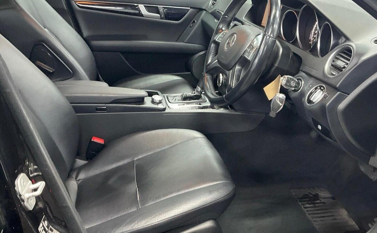 Used Mercedes-Benz C Class 2014 for sale - 77572820: Photo 8