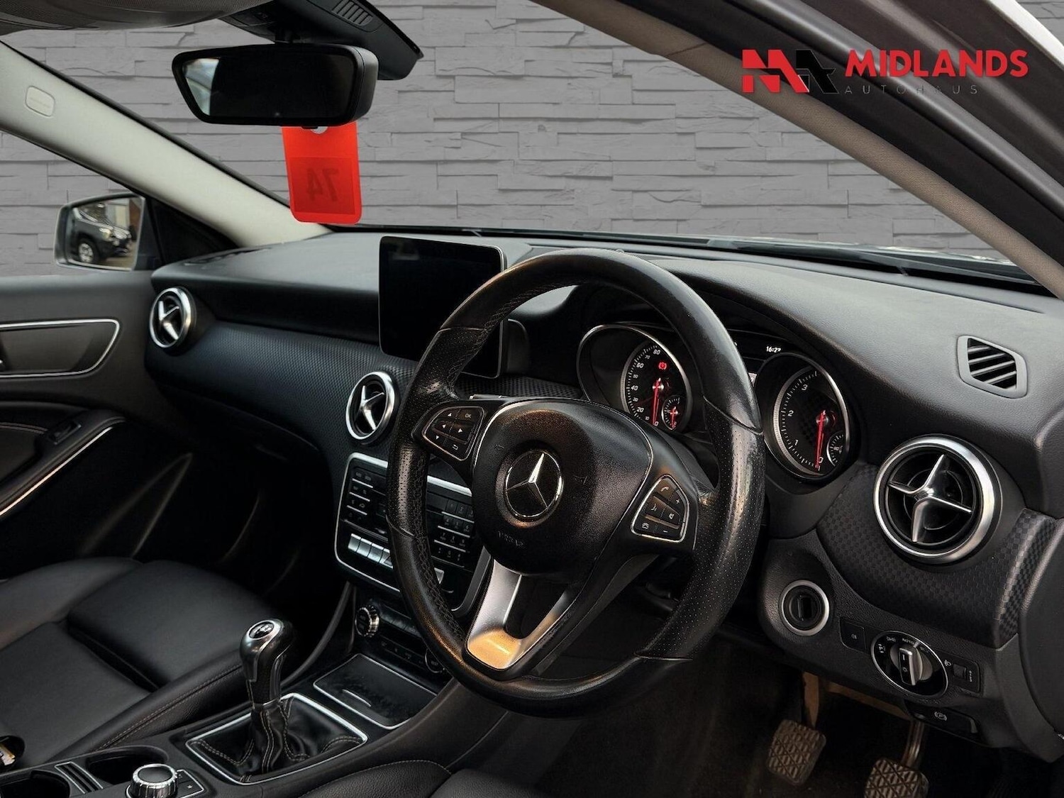 Used Mercedes-Benz A-Class 2017 for sale - 76725645: Photo 9