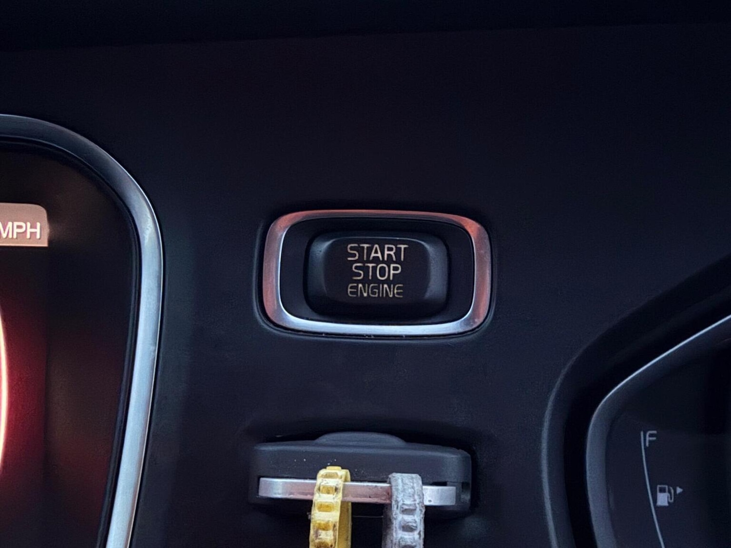 Used Volvo V40 2017 for sale - 77487206: Photo 20