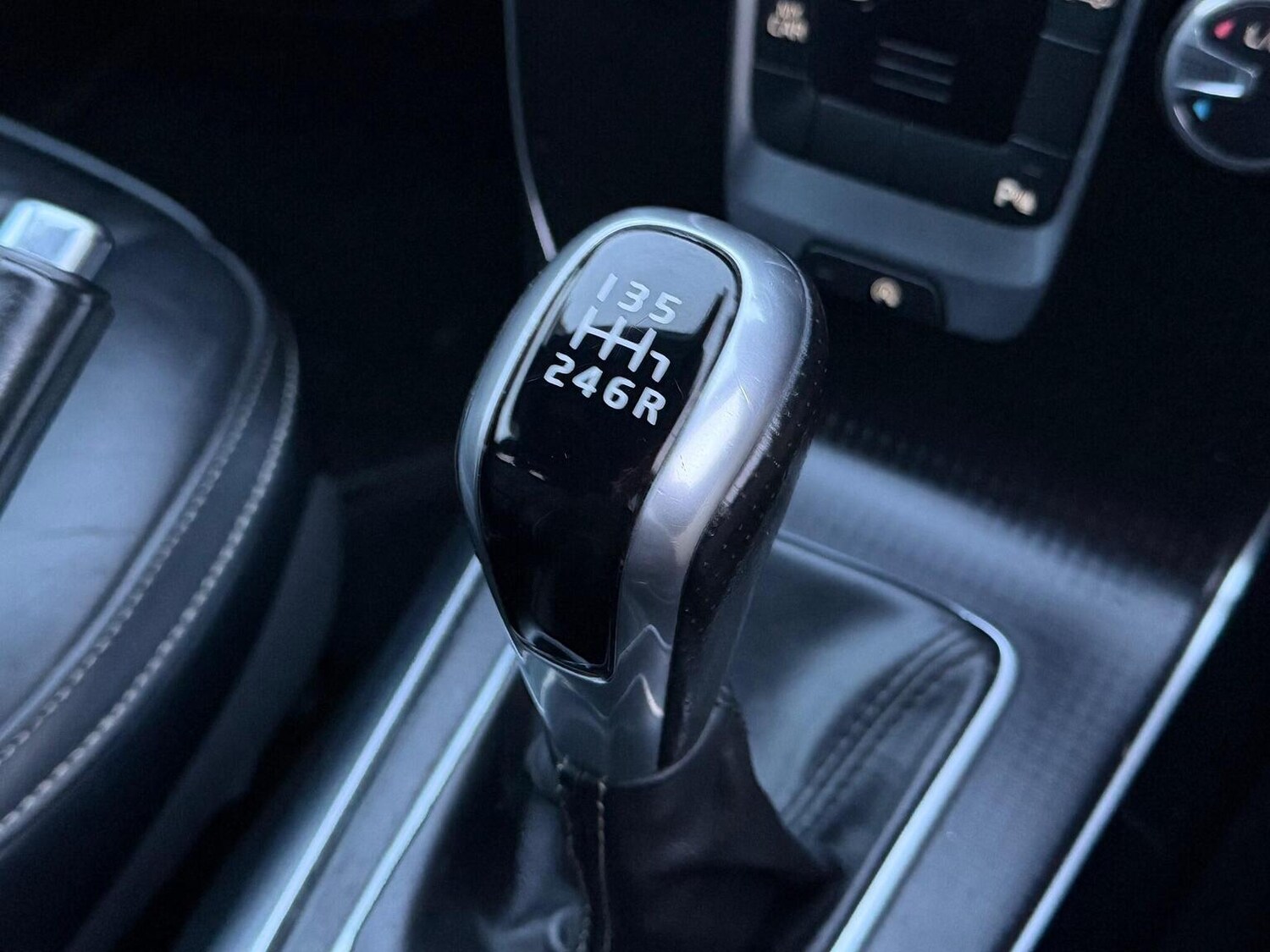 Used Volvo V40 2017 for sale - 77487206: Photo 21