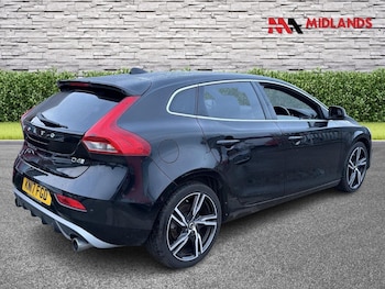 Used Volvo V40 2017 for sale - 77487206: Photo