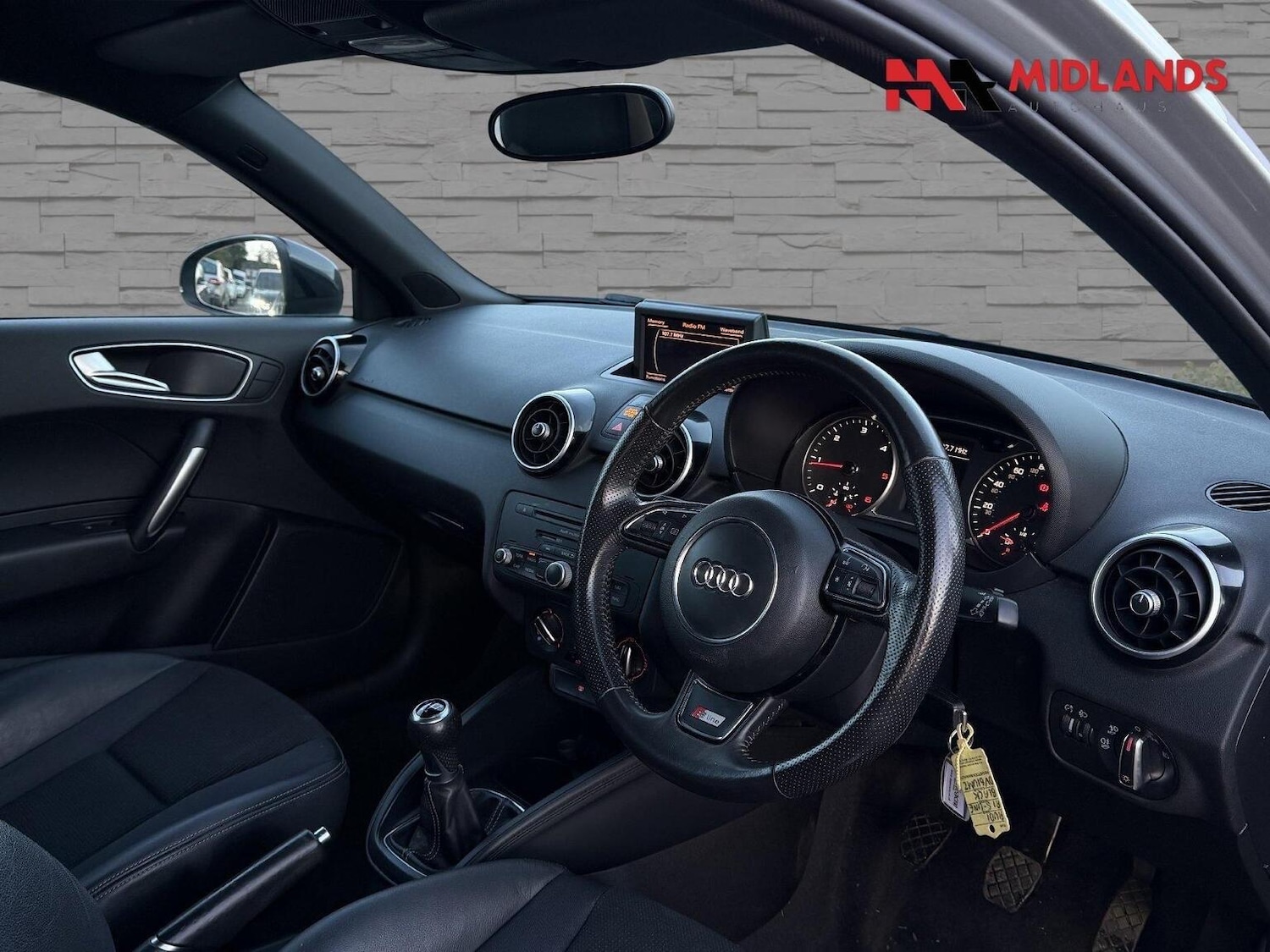 Used Audi A1 2011 for sale - 77220547: Photo 11