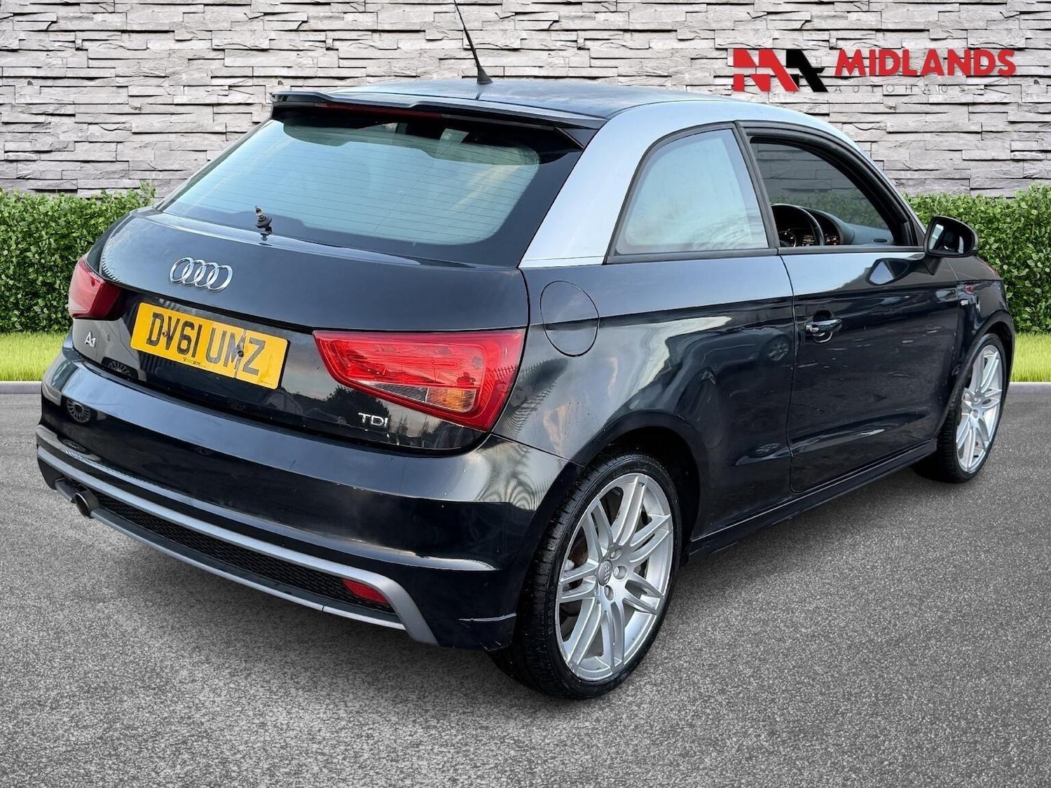 Used Audi A1 2011 for sale - 77220547: Photo 4