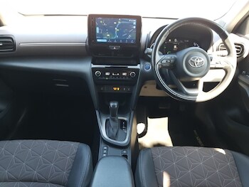 Used Toyota Yaris Cross 2022 for sale - 76465392: Photo