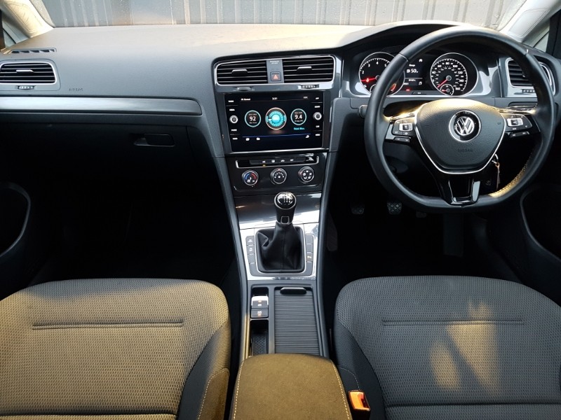 Used Volkswagen Golf 2019 for sale - 77522716: Photo 2