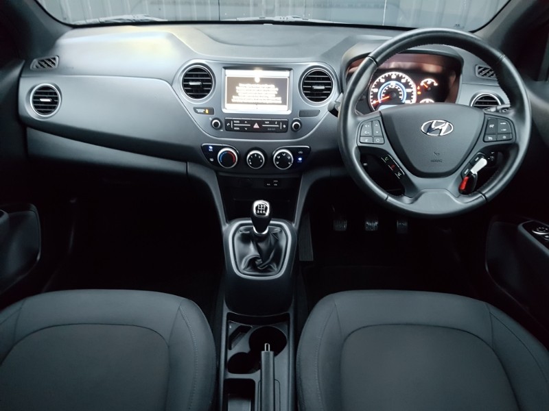 Used Hyundai i10 2018 for sale - 76827285: Photo 2