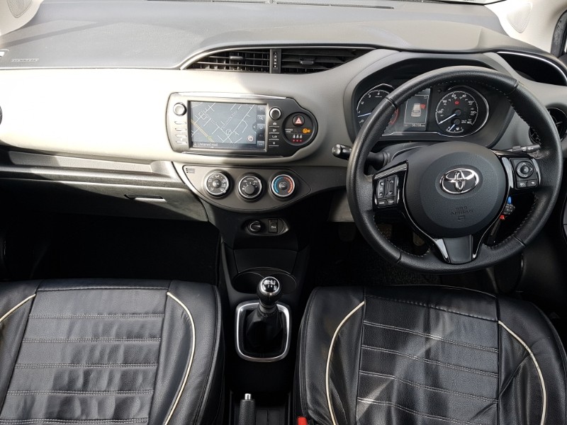 Used Toyota Yaris 2019 for sale - 78155870: Photo 2