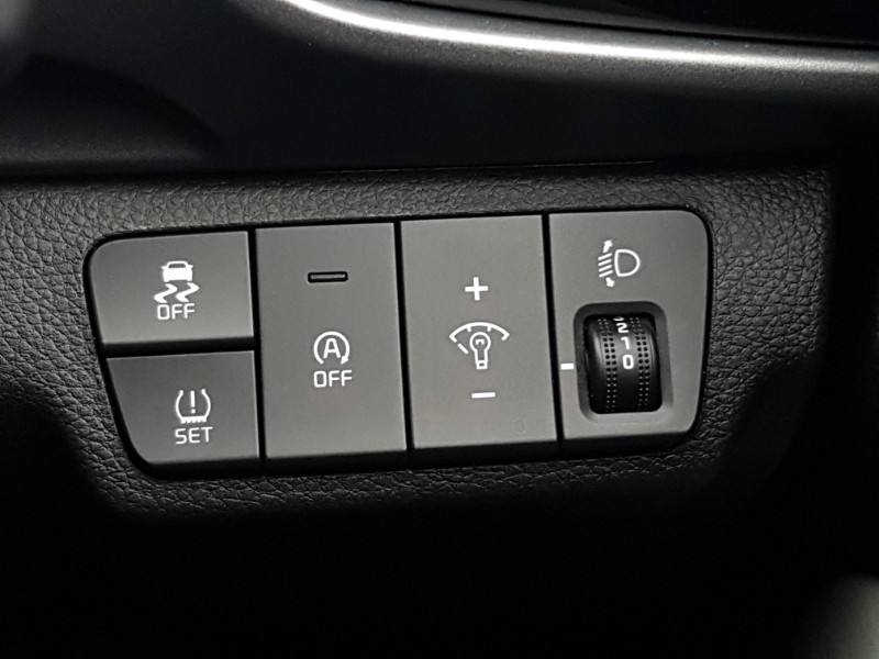 Used Kia Stonic 2023 for sale - 78219771: Photo 13