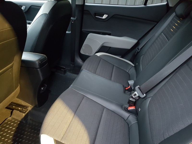 Used Kia Stonic 2023 for sale - 78219771: Photo 6