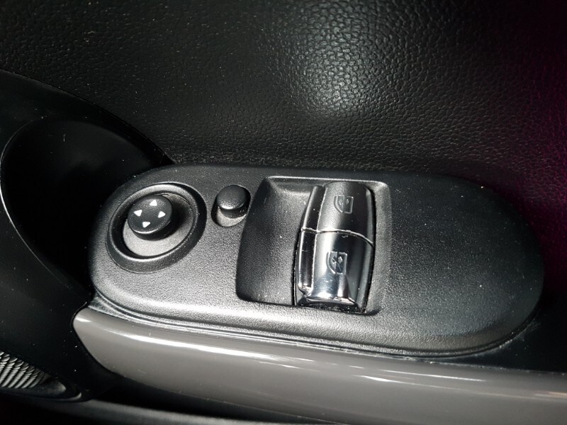 Used MINI Hatch 2018 for sale - 76639472: Photo 12