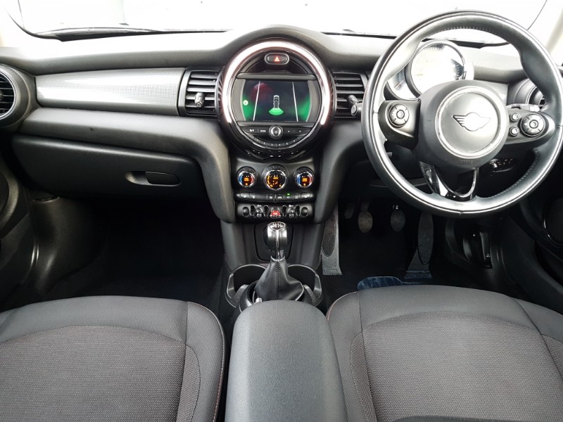 Used MINI Hatch 2018 for sale - 76639472: Photo 2