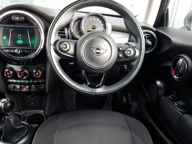 Used MINI Hatch 2018 for sale - 76639472: Photo 7