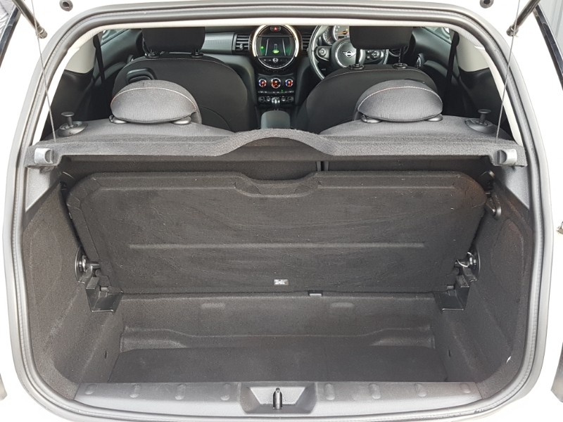 Used MINI Hatch 2018 for sale - 76639472: Photo 8