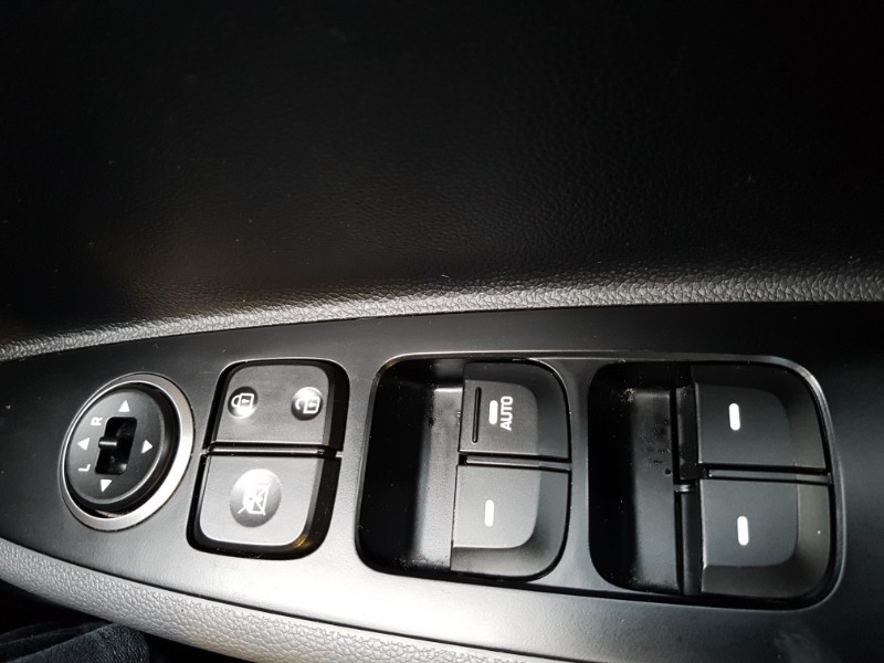 Used Hyundai i10 2019 for sale - 77695068: Photo 12